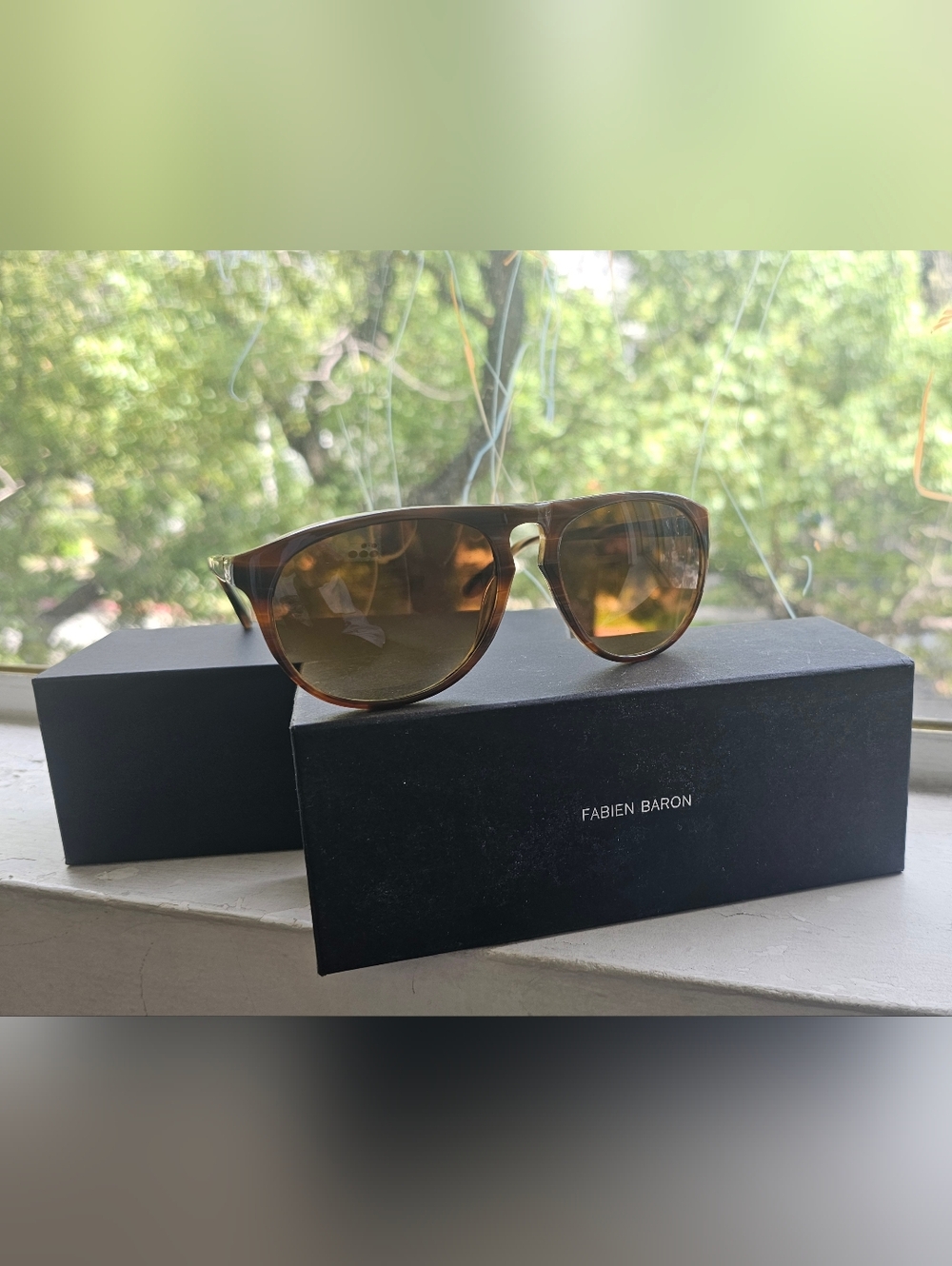Designer Tortoiseshell Sunglasses - Brown Lenses